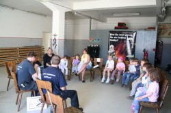 Brandschutzerziehung-FeuerwehrStammheim-April2011-02