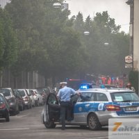 Brand mit sehr starker Rauchentwicklung in leerstehender Fabrikhalle - Feuerwehr-Großeinsatz (3. Alarm)
